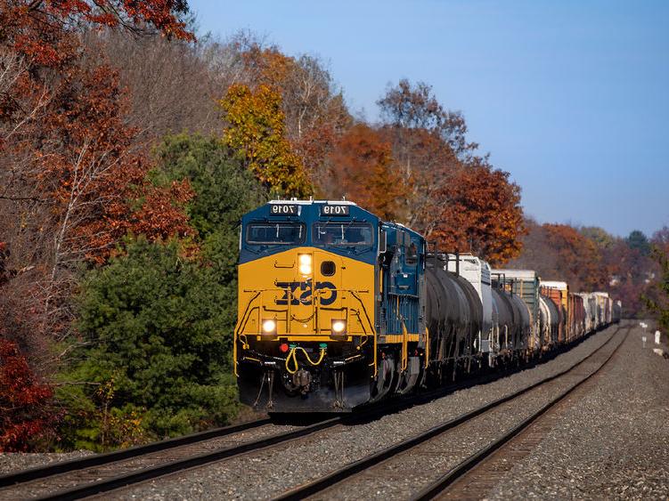 a CSX train